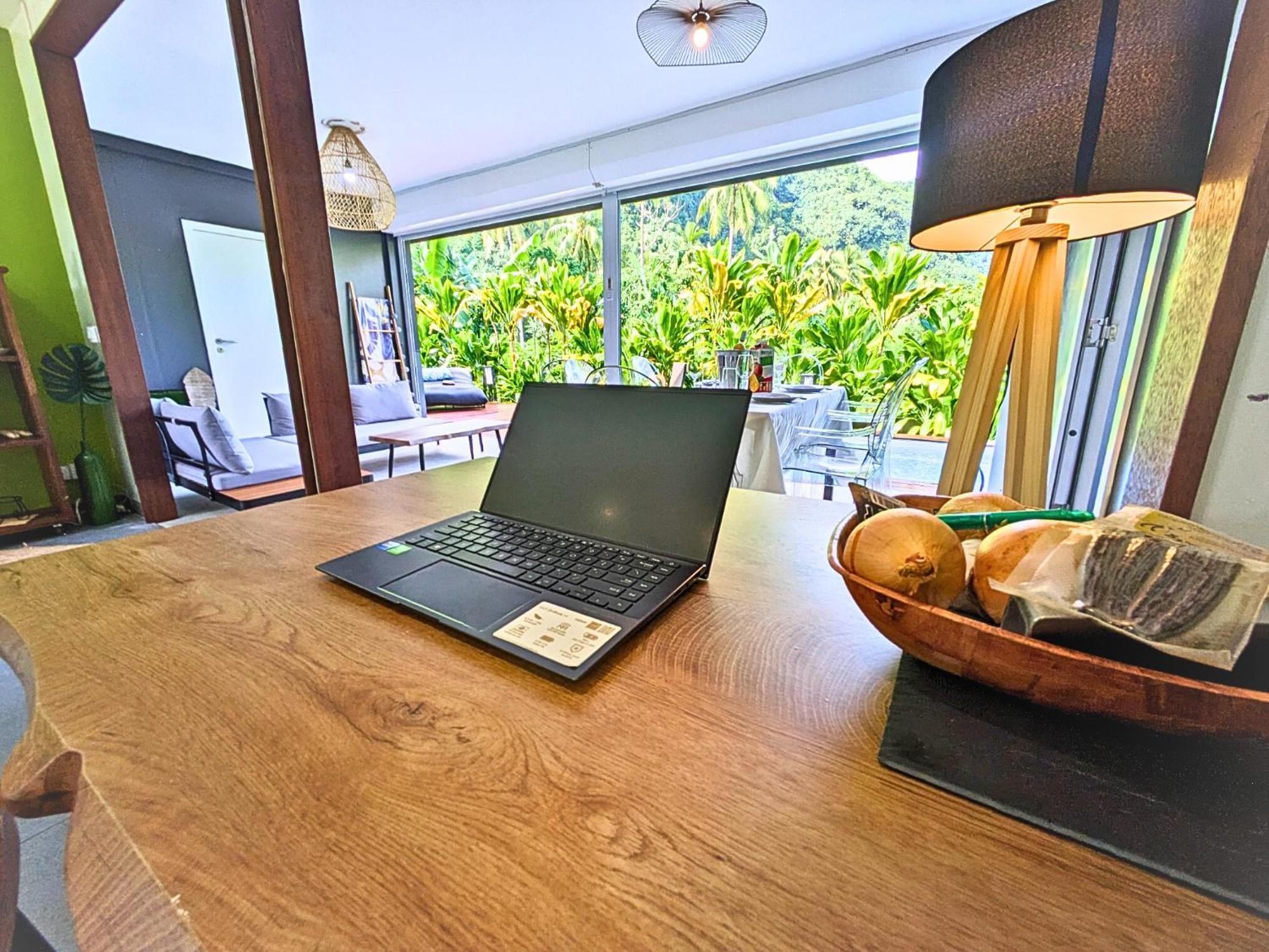 Natura Om Teahupoo Surf Lodge Toanoano Eksteriør billede